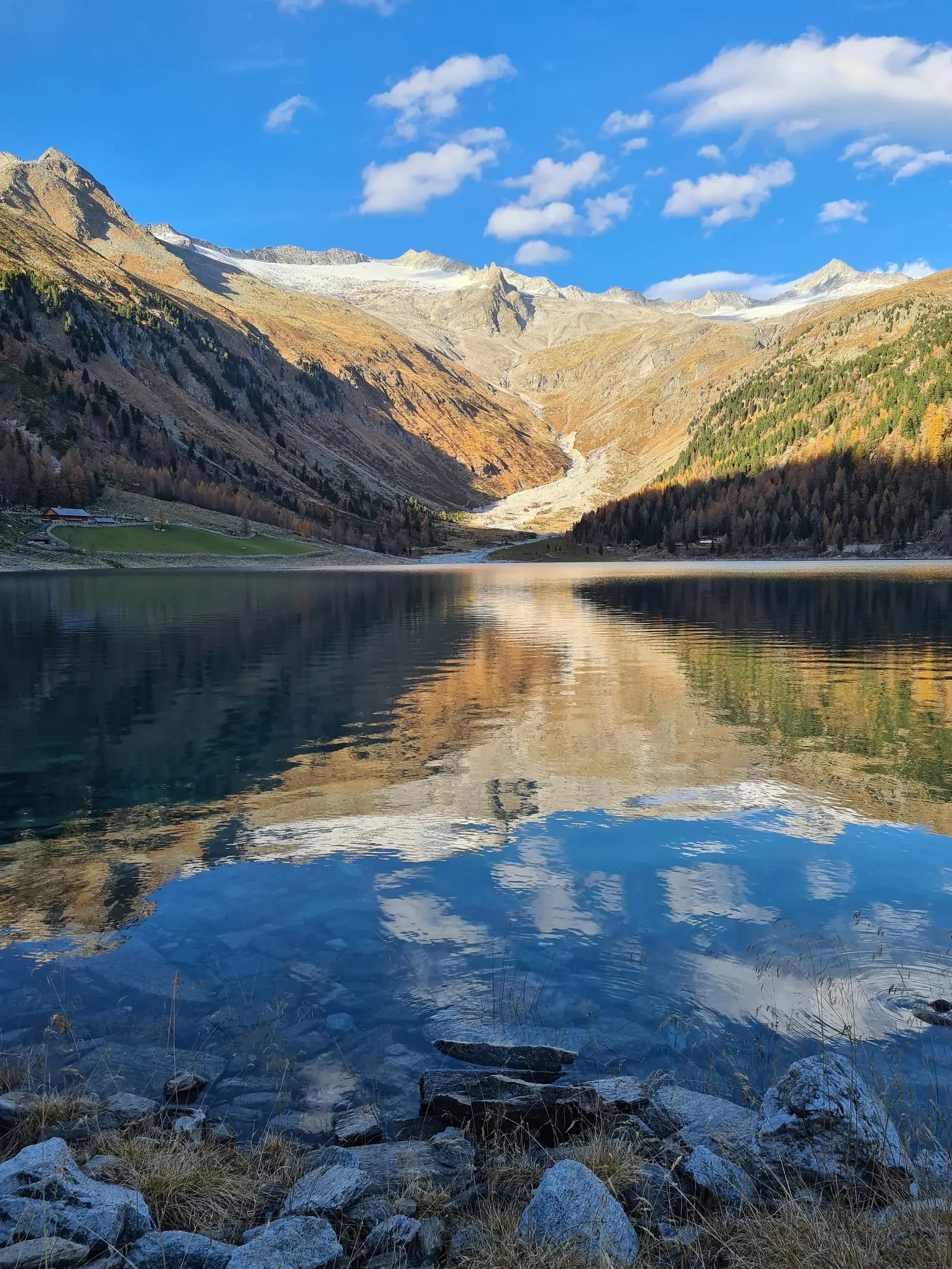 Sechs Tage zwischen Bergsee und Herbstwald – mit Meditation, Bewegung, Kälteerfahrung und Tanzabend. Die Pension steht in dieser Zeit ausschließlich unseren Gästen zur Verfügung.